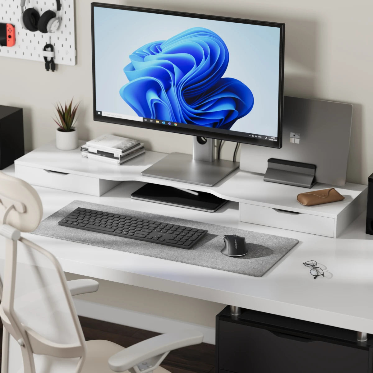 Apex Wireless USB-C Rechargeable 7 Keys Programmable Mouse